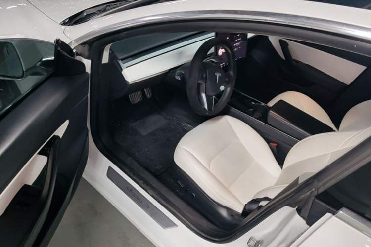 Used Tesla Model 3 2020 Revised Version Standard Range Rear-Wheel Drive – Upgraded Edition Driver Seat