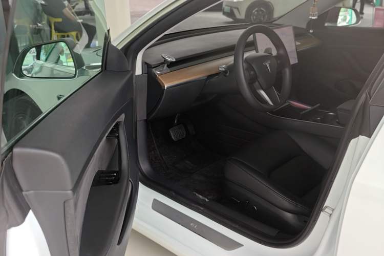 Used Tesla Model 3 2020 Revised Version Standard Range Rear-Wheel Drive – Upgraded Edition Driver Seat