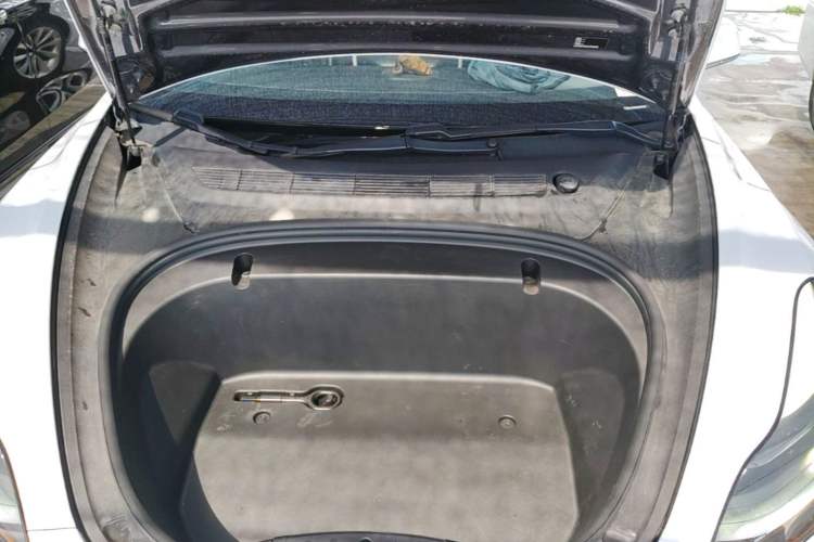 Used Tesla Model 3 2020 Long-Range Rear-Wheel-Drive Version Engine Bay