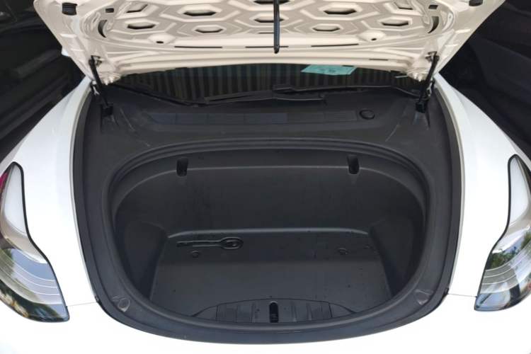 Used Tesla Model 3 2020 Refreshed Version Long-Range Rear-Wheel Drive Engine Bay