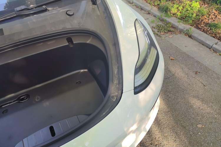 Used Tesla Model 3 2020 Revised Version Standard Range Rear-Wheel Drive – Upgraded Edition Engine Bay Left
