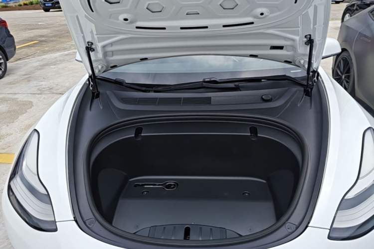 Used Tesla Model 3 2020 Refreshed Version Long-Range Rear-Wheel Drive Engine Bay