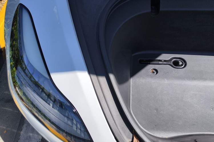 Used Tesla Model 3 2020 Refreshed Version Long-Range Rear-Wheel Drive Engine Bay Right