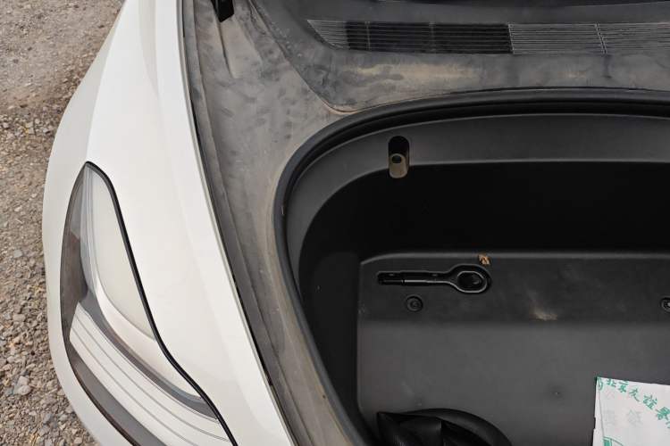 Used Tesla Model 3 2020 Revised Version Standard Range Rear-Wheel Drive – Upgraded Edition Engine Bay Right