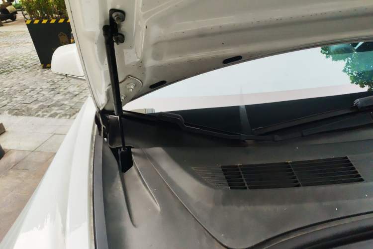 Used Tesla Model 3 2020 Revised Version Standard Range Rear-Wheel Drive – Upgraded Edition Engine Bay Right