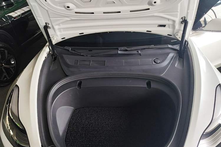 Used Tesla Model 3 2020 Revised Version Standard Range Rear-Wheel Drive – Upgraded Edition Engine Bay