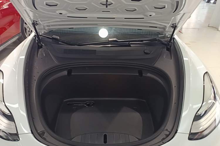 Used Tesla Model 3 2020 Refreshed Version Long-Range Rear-Wheel Drive Engine Bay