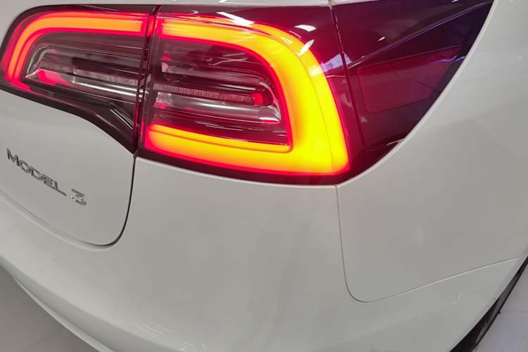 Used Tesla Model 3 2020 Revised Version Standard Range Rear-Wheel Drive – Upgraded Edition Exterior 3