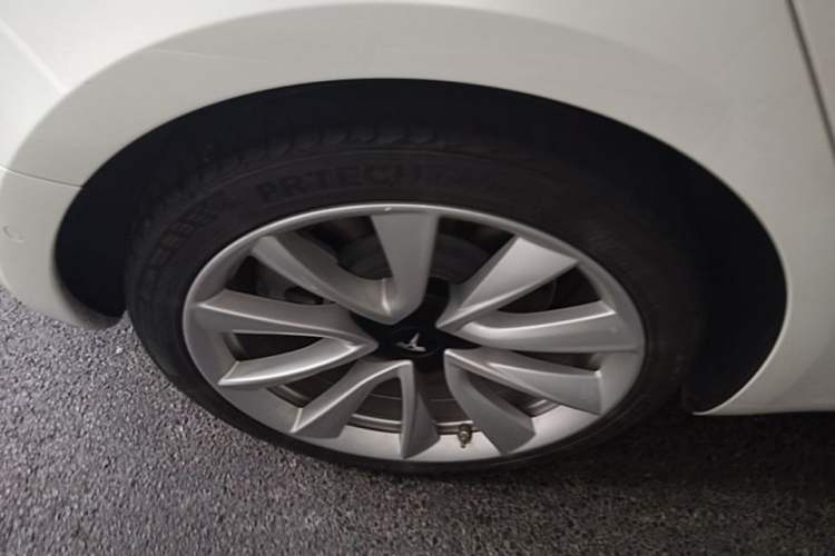 Used Tesla Model 3 2020 Refreshed Version Long-Range Rear-Wheel Drive Exterior 3