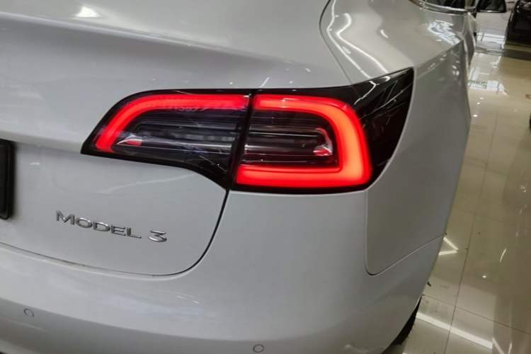 Used Tesla Model 3 2020 Standard Range Rear-Wheel Drive Upgraded Version Exterior 3