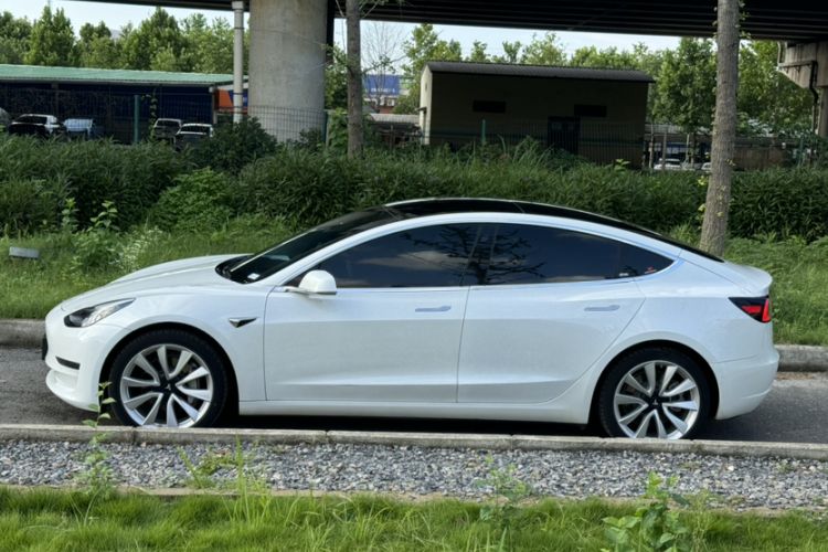 Used Tesla Model 3 2020 Refreshed Version Long-Range Rear-Wheel Drive Exterior 3