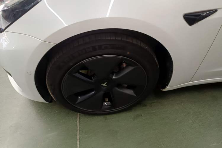 Used Tesla Model 3 2020 Standard Range Rear-Wheel Drive Upgraded Version Exterior 4