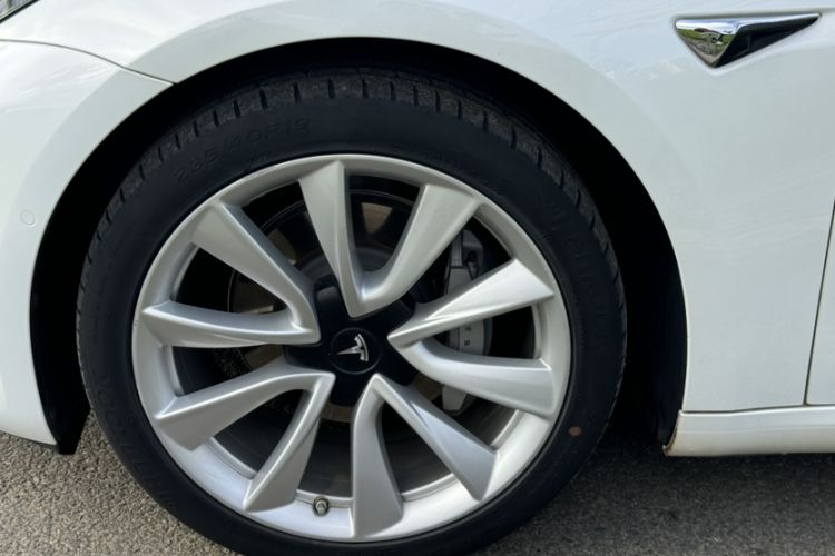 Used Tesla Model 3 2020 Refreshed Version Long-Range Rear-Wheel Drive Exterior 4