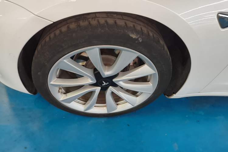 Used Tesla Model 3 2020 Standard Range Rear-Wheel Drive Upgraded Version Exterior 4