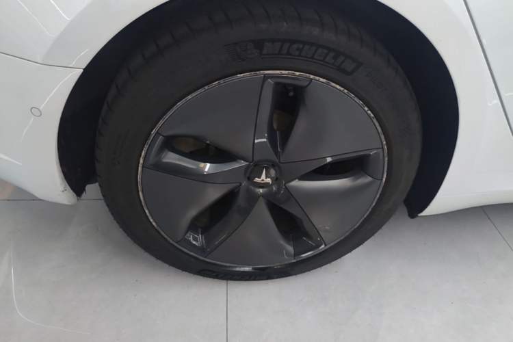 Used Tesla Model 3 2020 Refreshed Version Long-Range Rear-Wheel Drive Exterior 5
