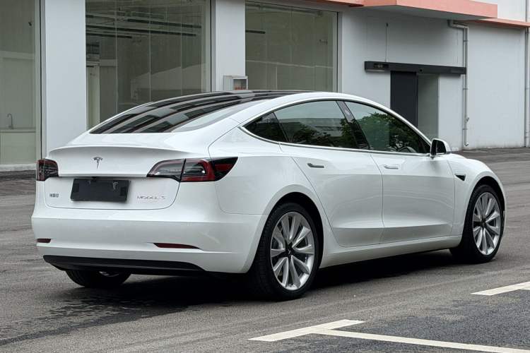 Used Tesla Model 3 2020 Refreshed Version Long-Range Rear-Wheel Drive Exterior 5