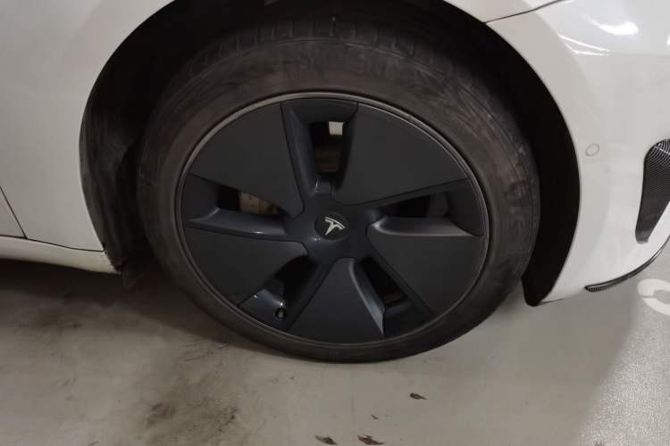 Used Tesla Model 3 2020 Long-Range Rear-Wheel-Drive Version Exterior 7