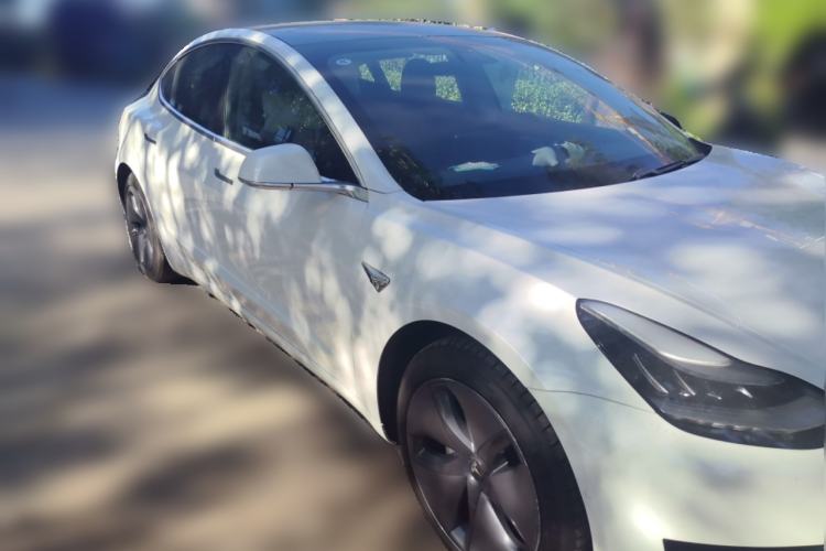 Used Tesla Model 3 2020 Revised Version Standard Range Rear-Wheel Drive – Upgraded Edition Front Right 45 Deg