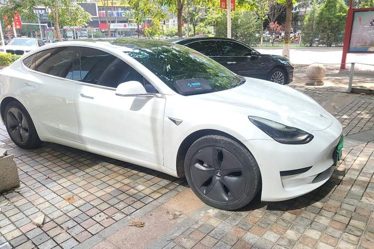 Used Tesla Model 3 2020 Revised Version Standard Range Rear-Wheel Drive – Upgraded Edition Front Right 45 Deg