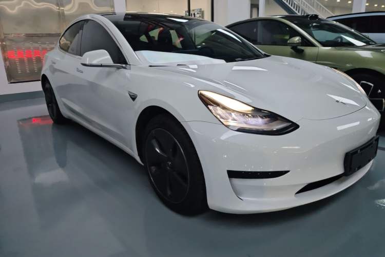 Used Tesla Model 3 2020 Standard Range Rear-Wheel Drive Upgraded Version Front Right 45 Deg