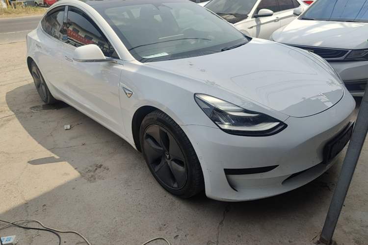 Used Tesla Model 3 2020 Revised Version Standard Range Rear-Wheel Drive – Upgraded Edition Front Right 45 Deg