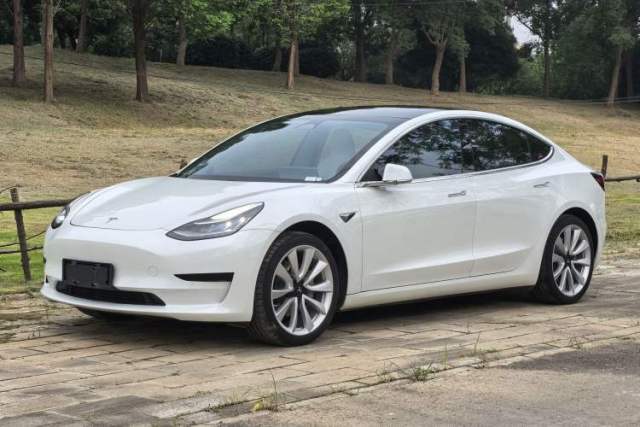 Ojetý Tesla Model 3 2020 Standard Range Rear-Wheel Drive Upgraded Version