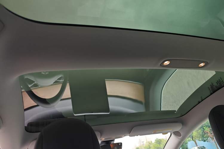 Used Tesla Model 3 2020 Revised Version Standard Range Rear-Wheel Drive – Upgraded Edition Headliner