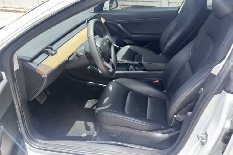Used Tesla Model 3 2020 Standard Range Rear-Wheel Drive Upgraded Version Interior 1