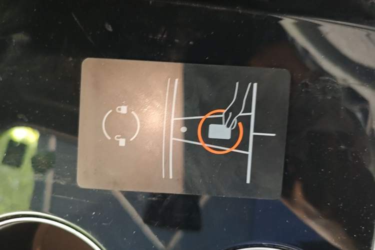 Used Tesla Model 3 2020 Refreshed Version Long-Range Rear-Wheel Drive Interior 1
