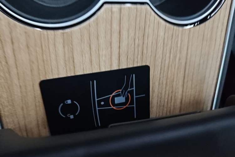 Used Tesla Model 3 2020 Revised Version Standard Range Rear-Wheel Drive – Upgraded Edition Interior 1