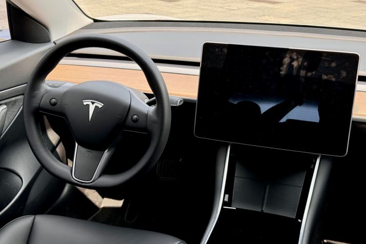 Used Tesla Model 3 2020 Revised Version Standard Range Rear-Wheel Drive – Upgraded Edition Interior 2