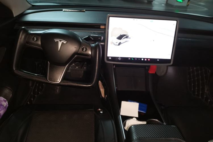 Used Tesla Model 3 2020 Long-Range Rear-Wheel-Drive Version Interior 2