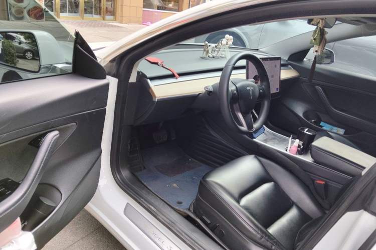 Used Tesla Model 3 2020 Standard Range Rear-Wheel Drive Upgraded Version Interior 3