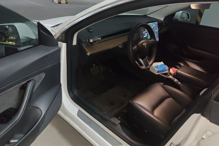 Used Tesla Model 3 2020 Revised Version Standard Range Rear-Wheel Drive – Upgraded Edition Interior 3