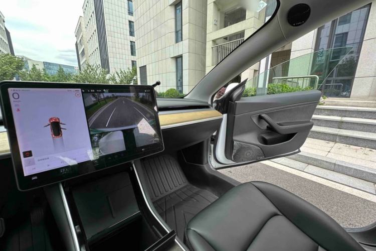 Used Tesla Model 3 2020 Standard Range Rear-Wheel Drive Upgraded Version Interior 3