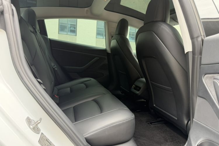 Used Tesla Model 3 2020 Revised Version Standard Range Rear-Wheel Drive – Upgraded Edition Interior 4
