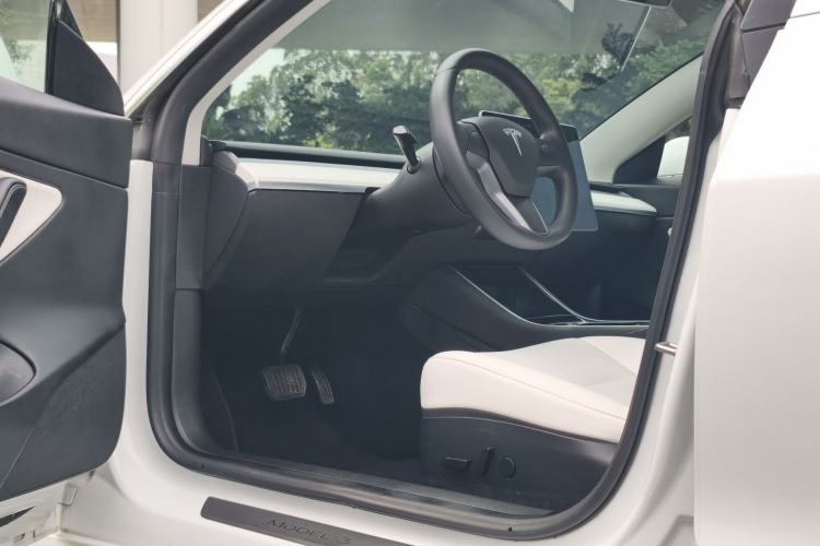 Used Tesla Model 3 2020 Refreshed Version Long-Range Rear-Wheel Drive Interior 4