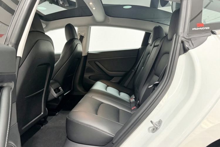 Used Tesla Model 3 2020 Standard Range Rear-Wheel Drive Upgraded Version Interior 4