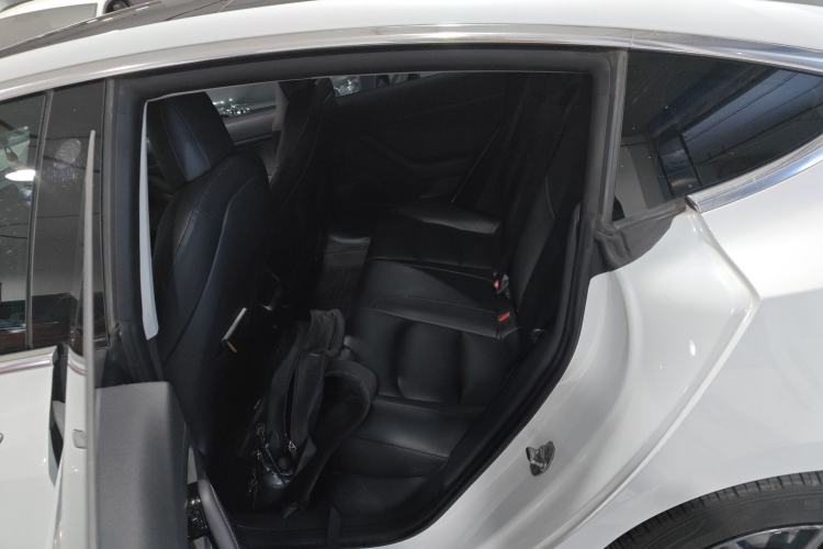 Used Tesla Model 3 2020 Long-Range Rear-Wheel-Drive Version Interior 4