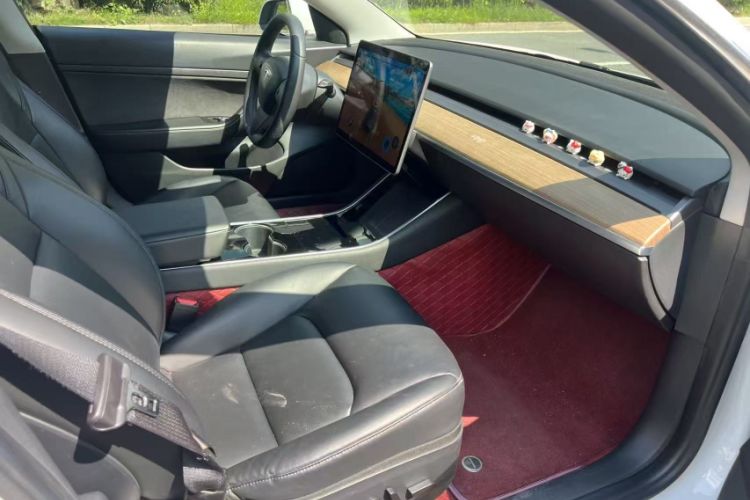 Used Tesla Model 3 2020 Standard Range Rear-Wheel Drive Upgraded Version Interior 4