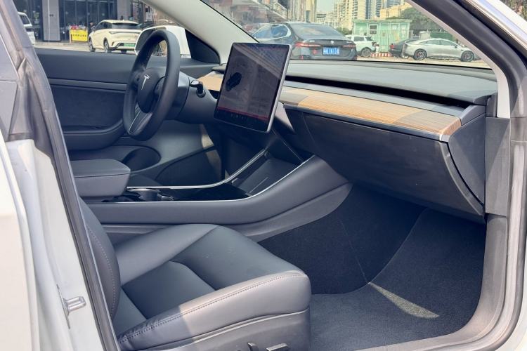 Used Tesla Model 3 2020 Revised Version Standard Range Rear-Wheel Drive – Upgraded Edition Interior 7