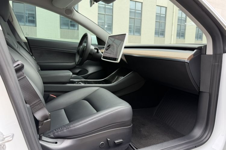 Used Tesla Model 3 2020 Revised Version Standard Range Rear-Wheel Drive – Upgraded Edition Interior 8
