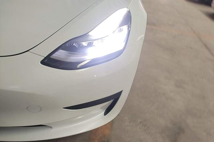 Used Tesla Model 3 2020 Revised Version Standard Range Rear-Wheel Drive – Upgraded Edition Left Front Headlight