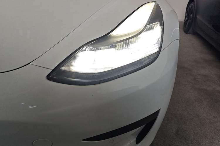 Used Tesla Model 3 2020 Revised Version Standard Range Rear-Wheel Drive – Upgraded Edition Left Front Headlight