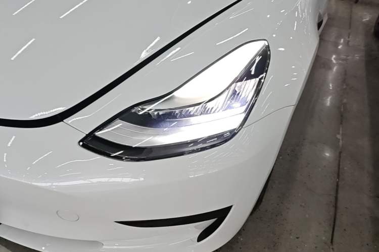 Used Tesla Model 3 2020 Revised Version Standard Range Rear-Wheel Drive – Upgraded Edition Left Front Headlight