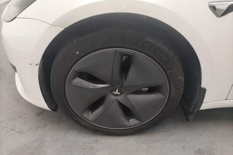Used Tesla Model 3 2020 Revised Version Standard Range Rear-Wheel Drive – Upgraded Edition Left Front Wheel Hub