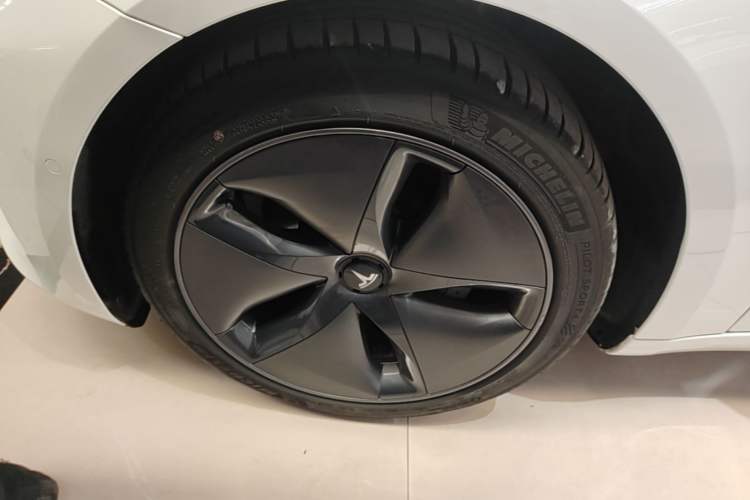 Used Tesla Model 3 2020 Standard Range Rear-Wheel Drive Upgraded Version Left Front Wheel Hub
