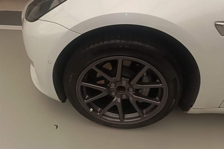 Used Tesla Model 3 2020 Refreshed Version Long-Range Rear-Wheel Drive Left Front Wheel Hub