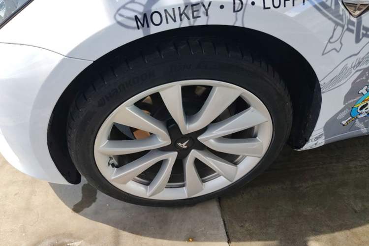 Used Tesla Model 3 2020 Long-Range Rear-Wheel-Drive Version Left Front Wheel Hub