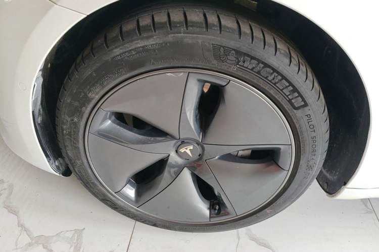 Used Tesla Model 3 2020 Refreshed Version Long-Range Rear-Wheel Drive Left Front Wheel Hub